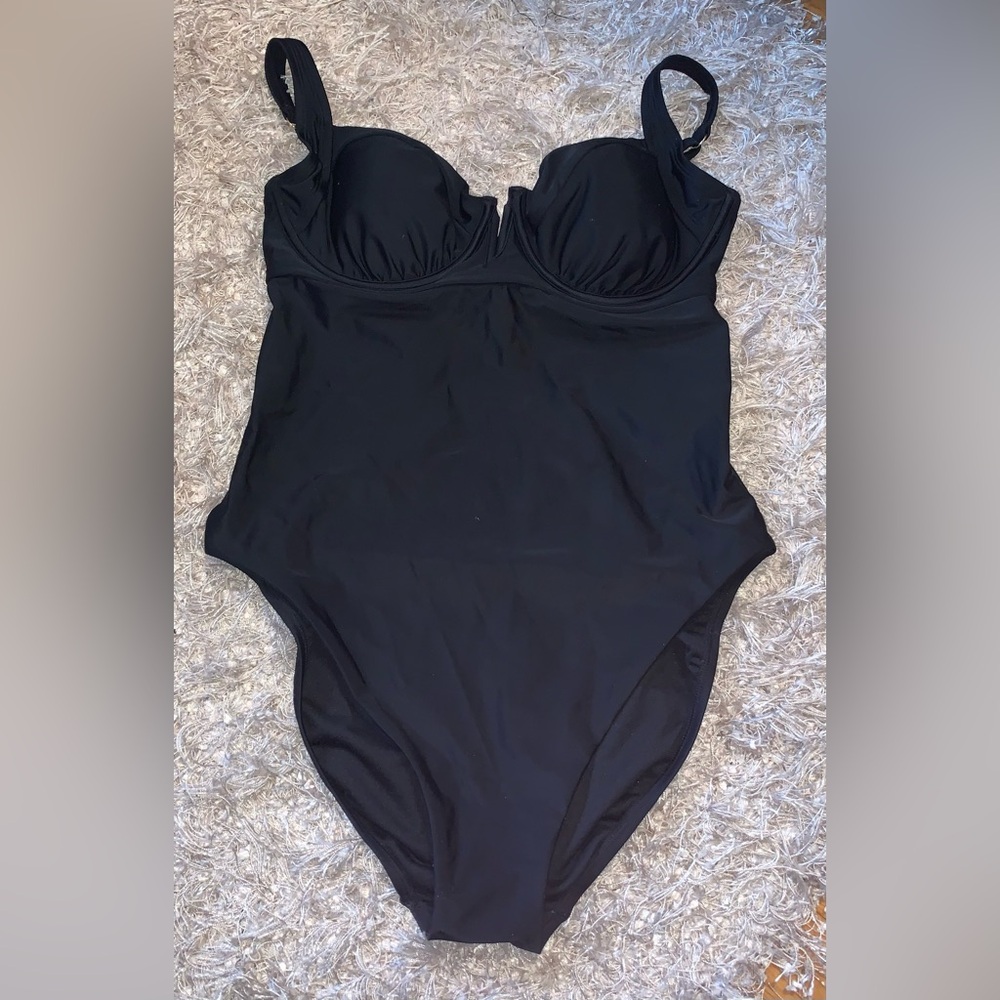 Shade & Shore Black One-Piece Swimsuit w/ Adjustable Straps High Leg Medium Seat